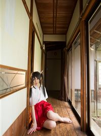 Sexy home photo of Japanese girl with charming smile(16)