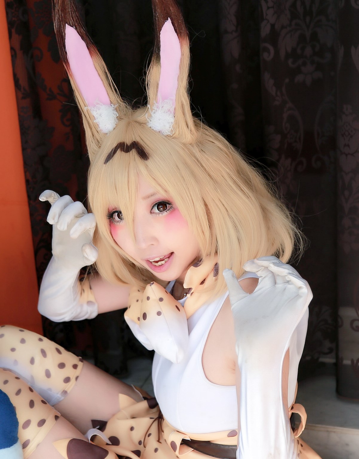 Japanese cosplayer shows a very cold and lovely cat girl(16)
