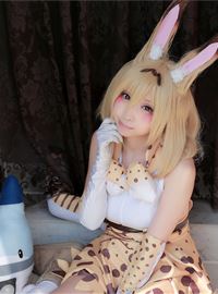 Japanese cosplayer shows a very cold and lovely cat girl(5)