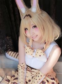 Japanese cosplayer shows a very cold and lovely cat girl(3)