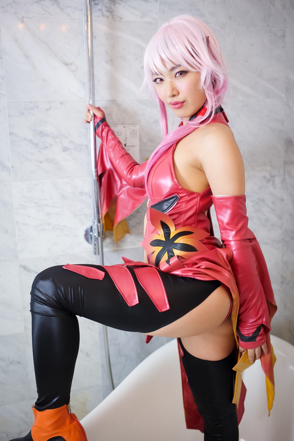 The guilty crown is always popular with female singer yuzuriha Inori(21)