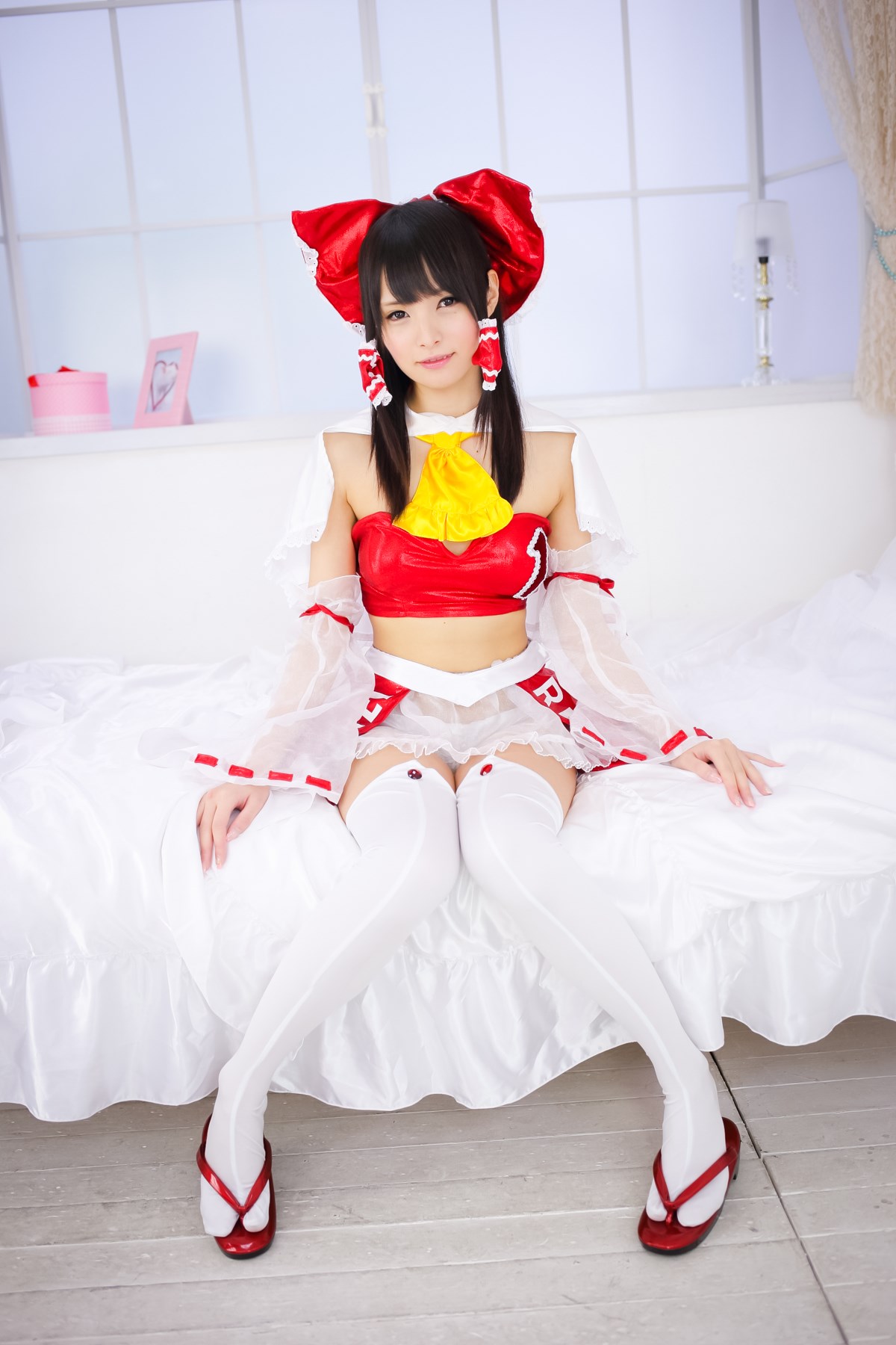 The slovenly Reimu ero Cosplay by mihono sakou(3)