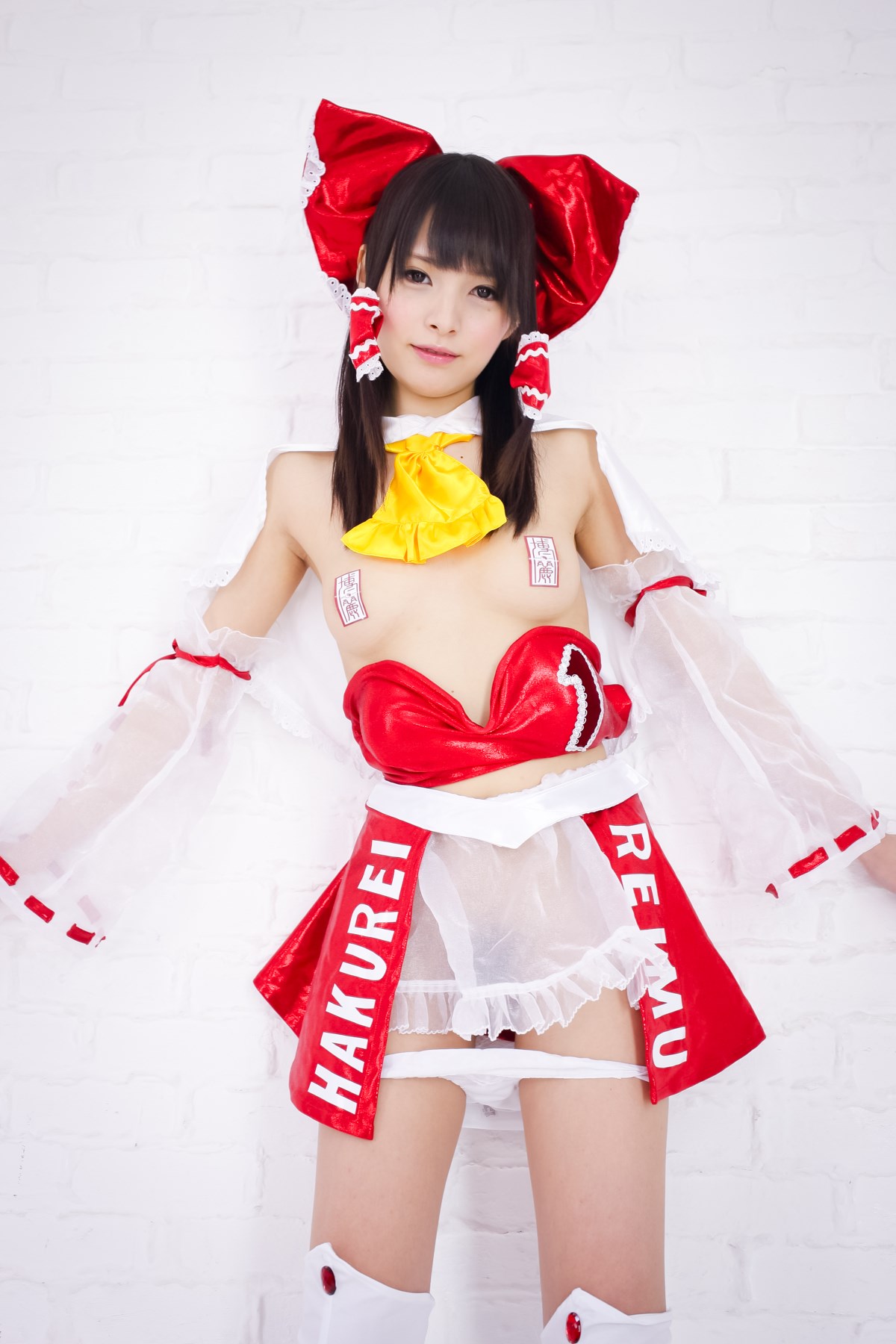 The slovenly Reimu ero Cosplay by mihono sakou(32)