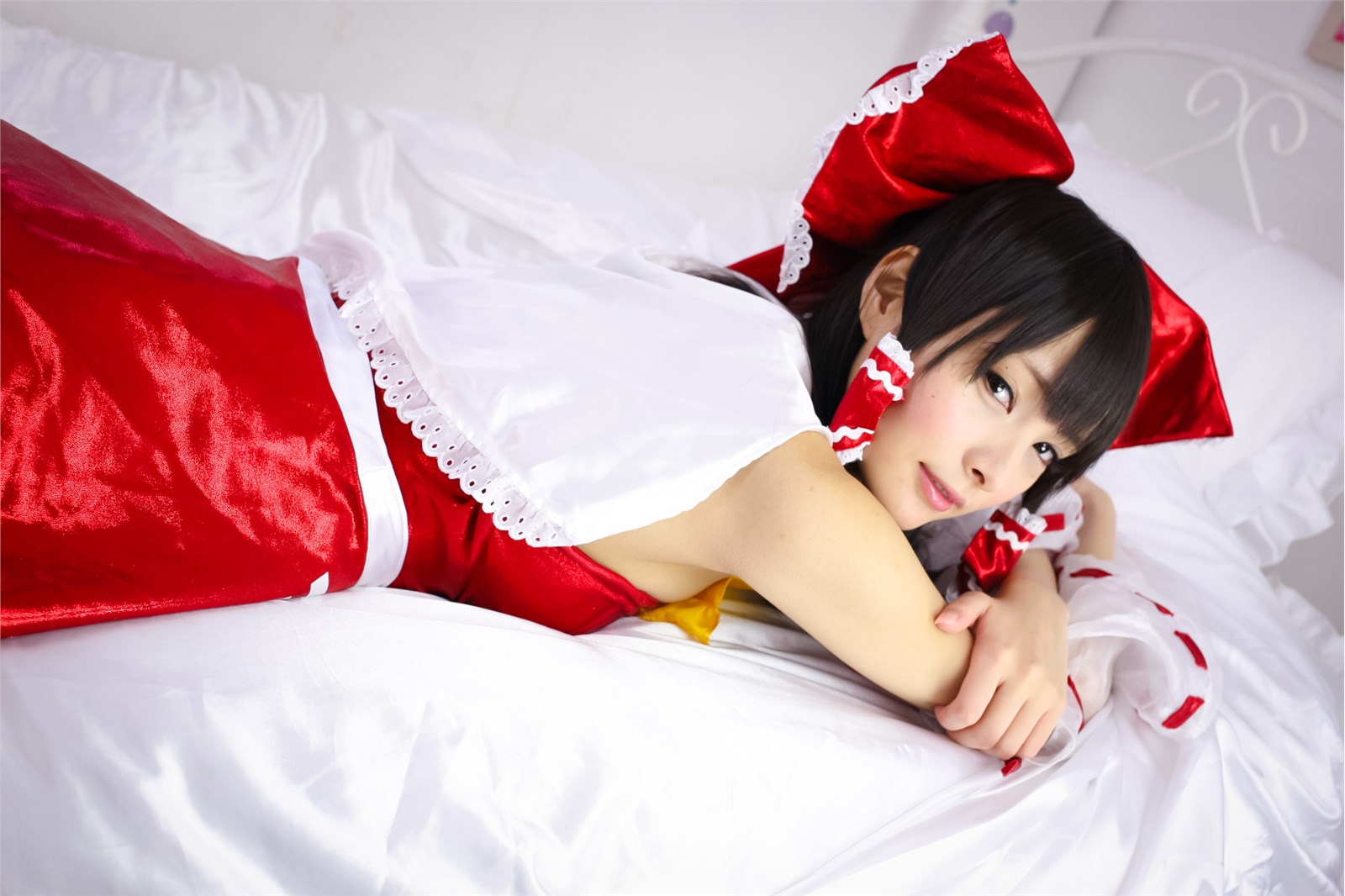 The slovenly Reimu ero Cosplay by mihono sakou(38)