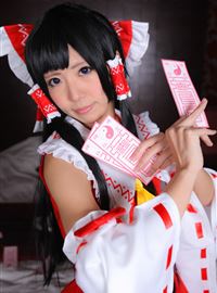 Seductive cosplayer Ayane proves her lewdness again(10)