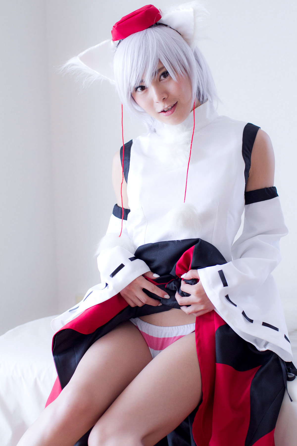 Hell world famous bullet shooting Touhou has received quite a thrill from ero Cosplay by a yuan(23)