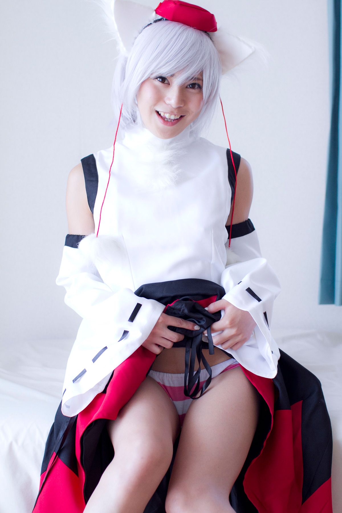 Hell world famous bullet shooting Touhou has received quite a thrill from ero Cosplay by a yuan(25)