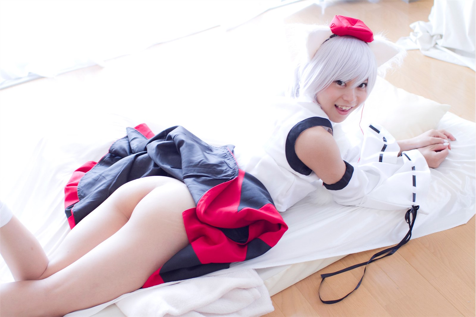 Hell world famous bullet shooting Touhou has received quite a thrill from ero Cosplay by a yuan(52)