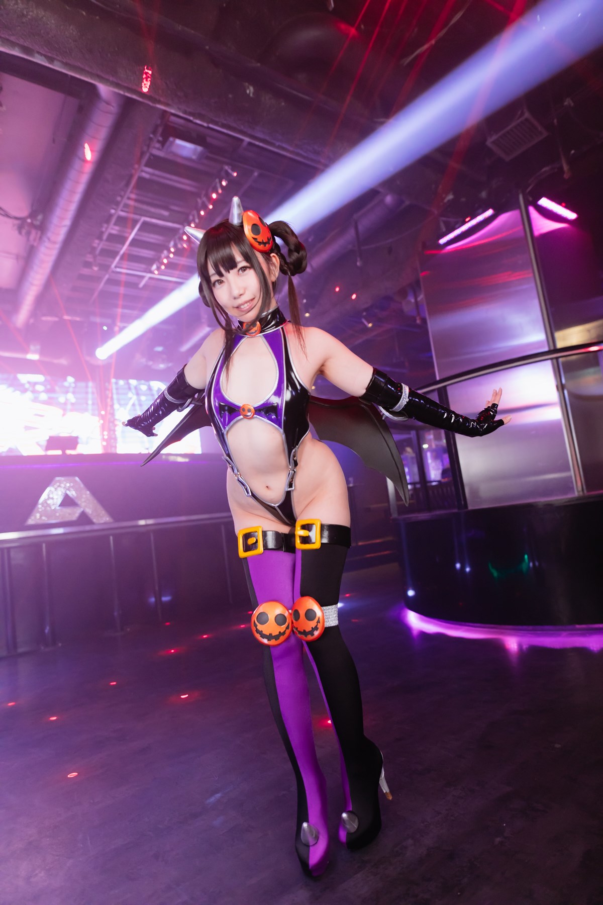 Coser girl dressed in Devil Costume(54)