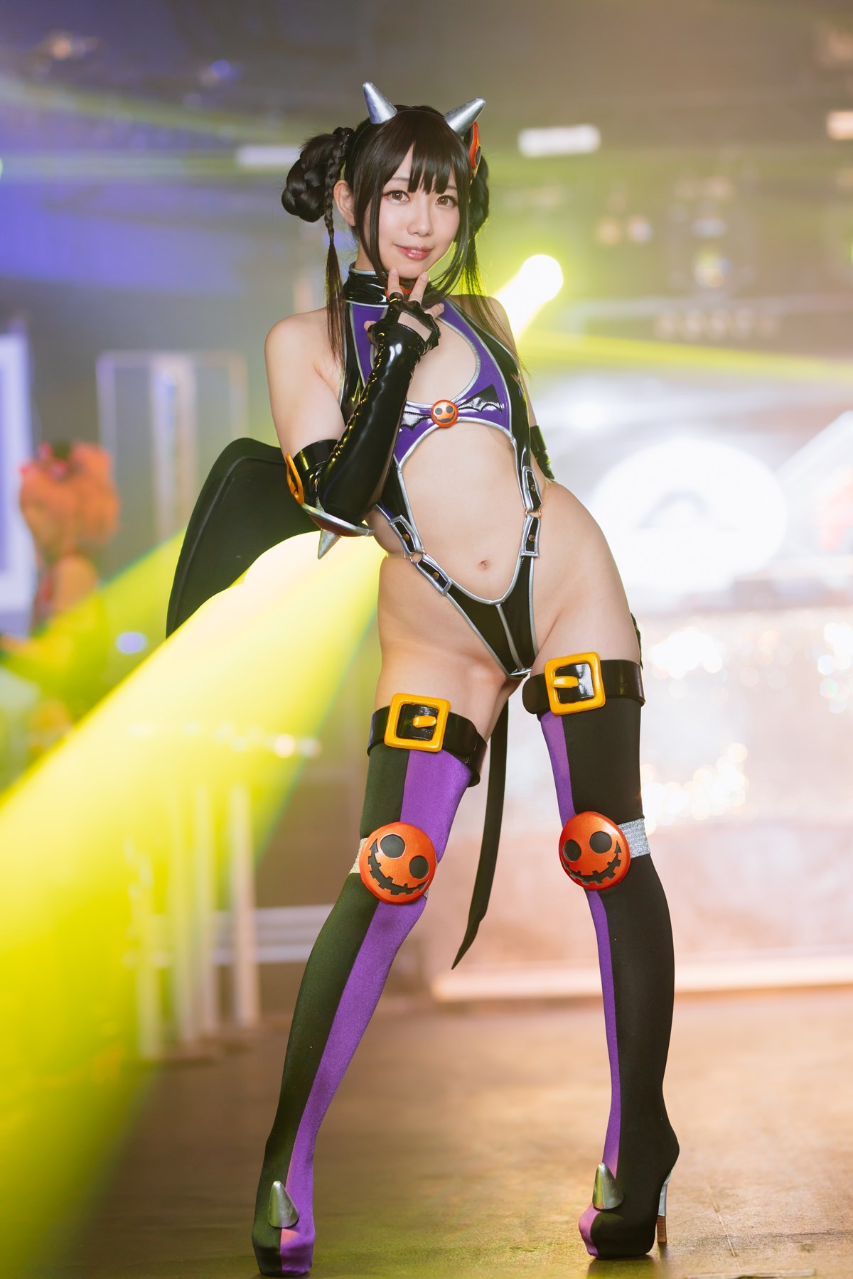 Coser girl dressed in Devil Costume(31)