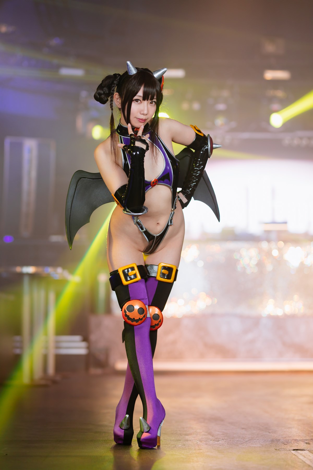 Coser girl dressed in Devil Costume(30)