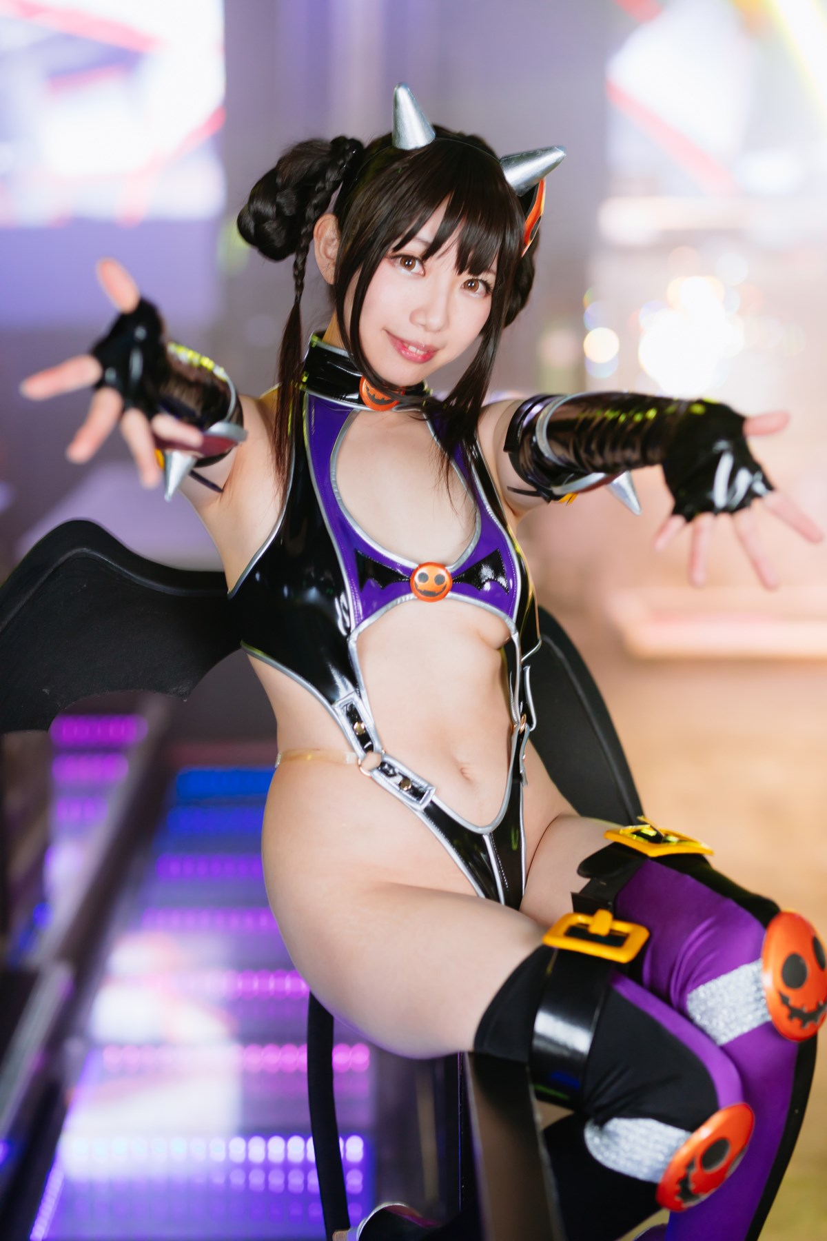 Coser girl dressed in Devil Costume(1)