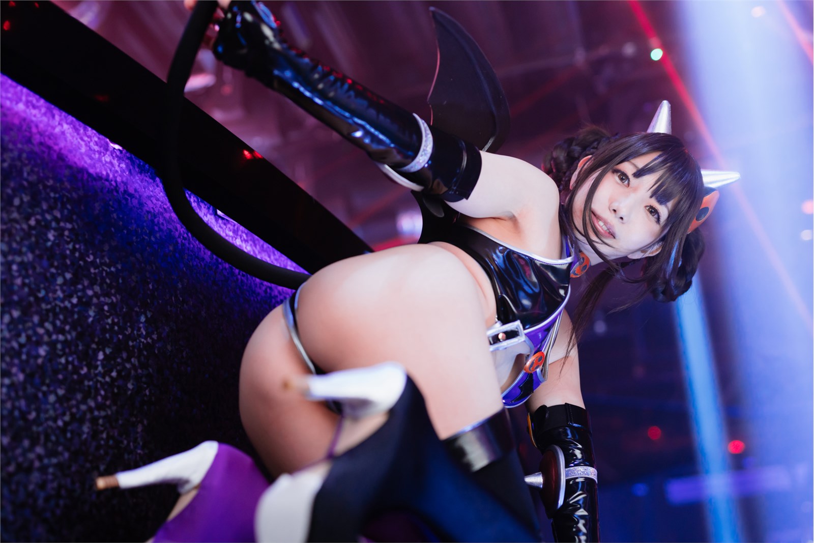 Coser girl dressed in Devil Costume(15)