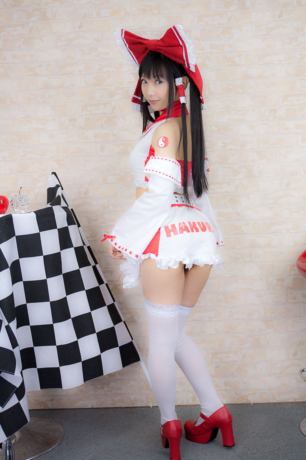 Ero Cosplay lenfried paipan Reimu competition(29)