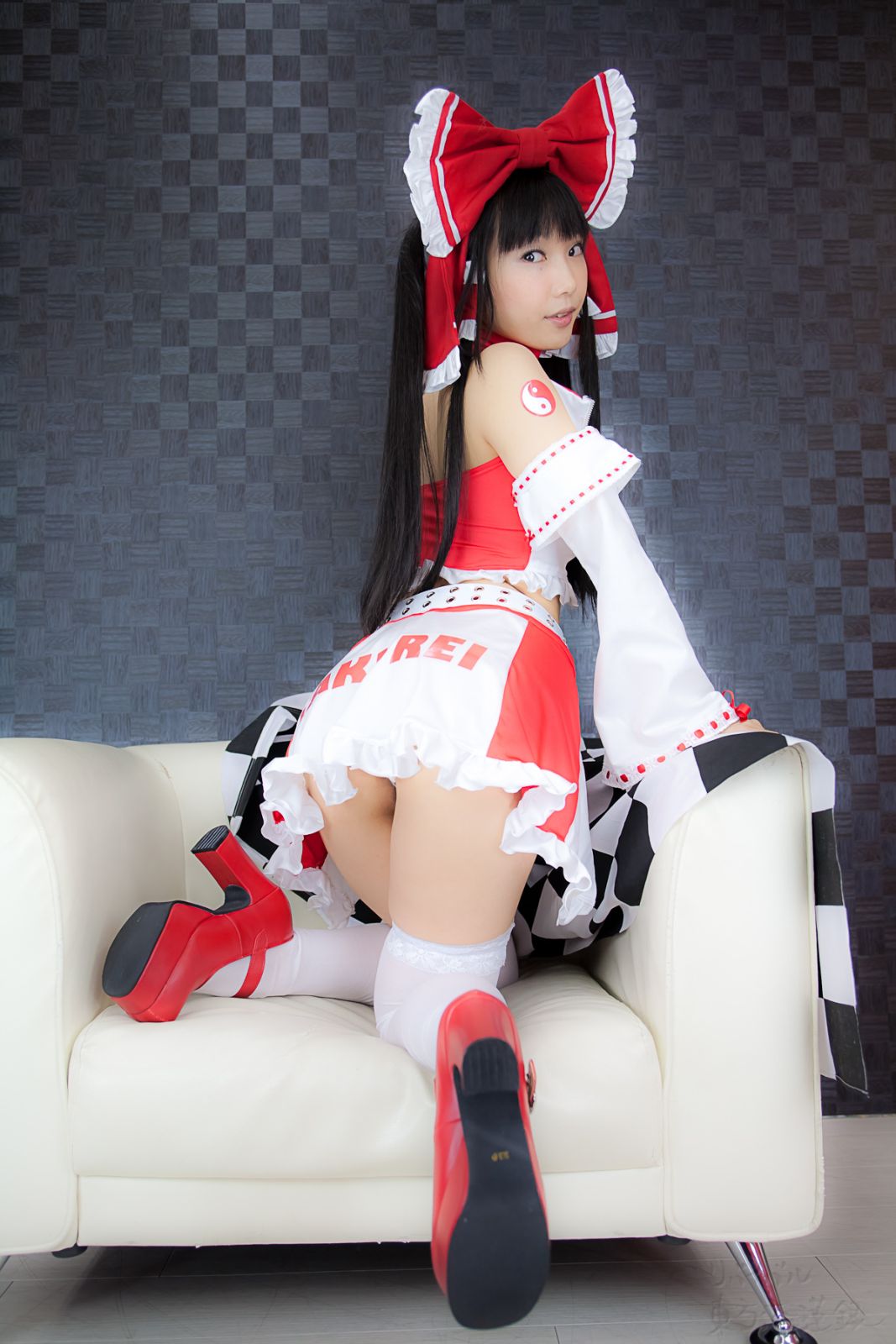 Ero Cosplay lenfried paipan Reimu competition(96)