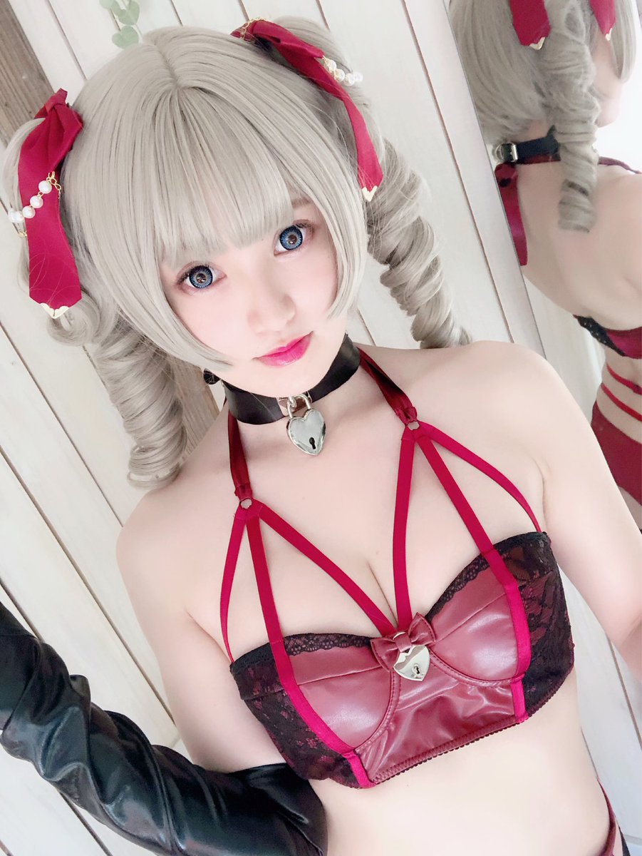 Intoxicating cosplayer captain Kuro is infatuated with demons(32)