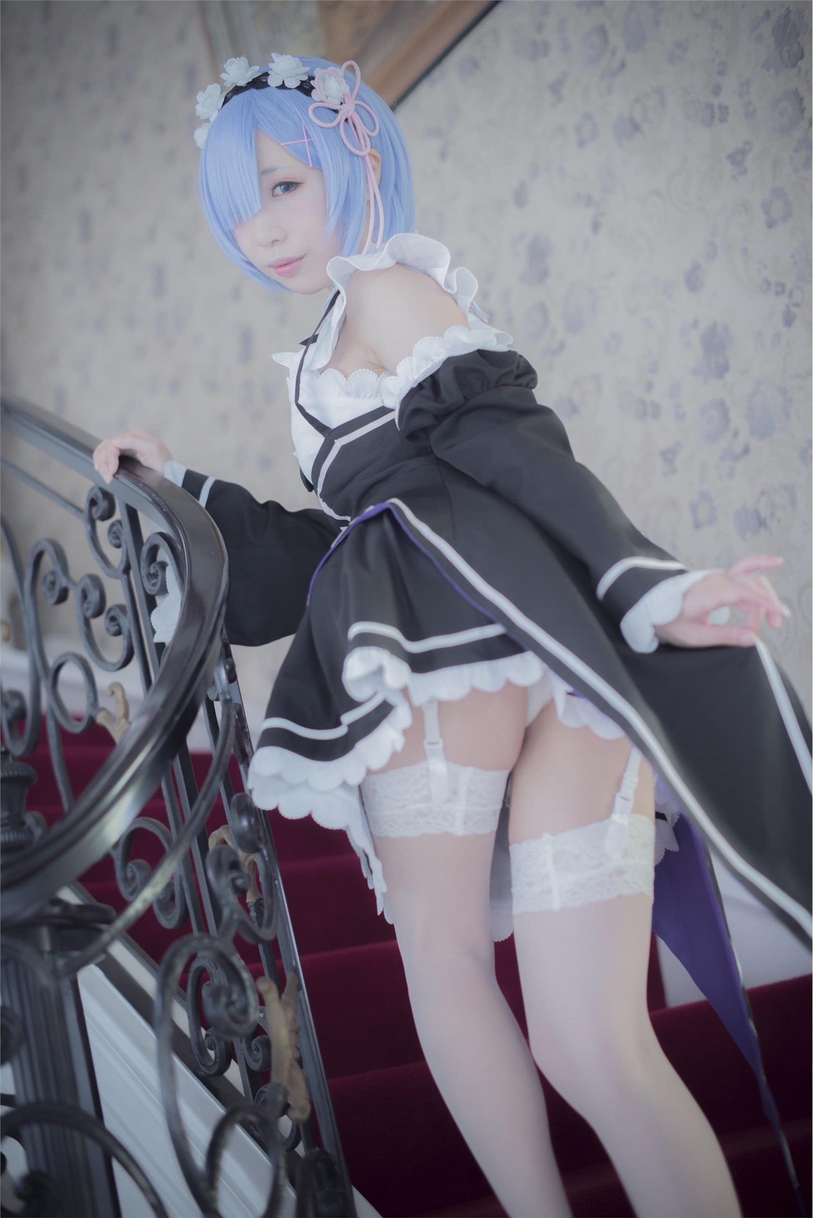 Gorgeous maid unifies girl's silk stockings cosplay(14)