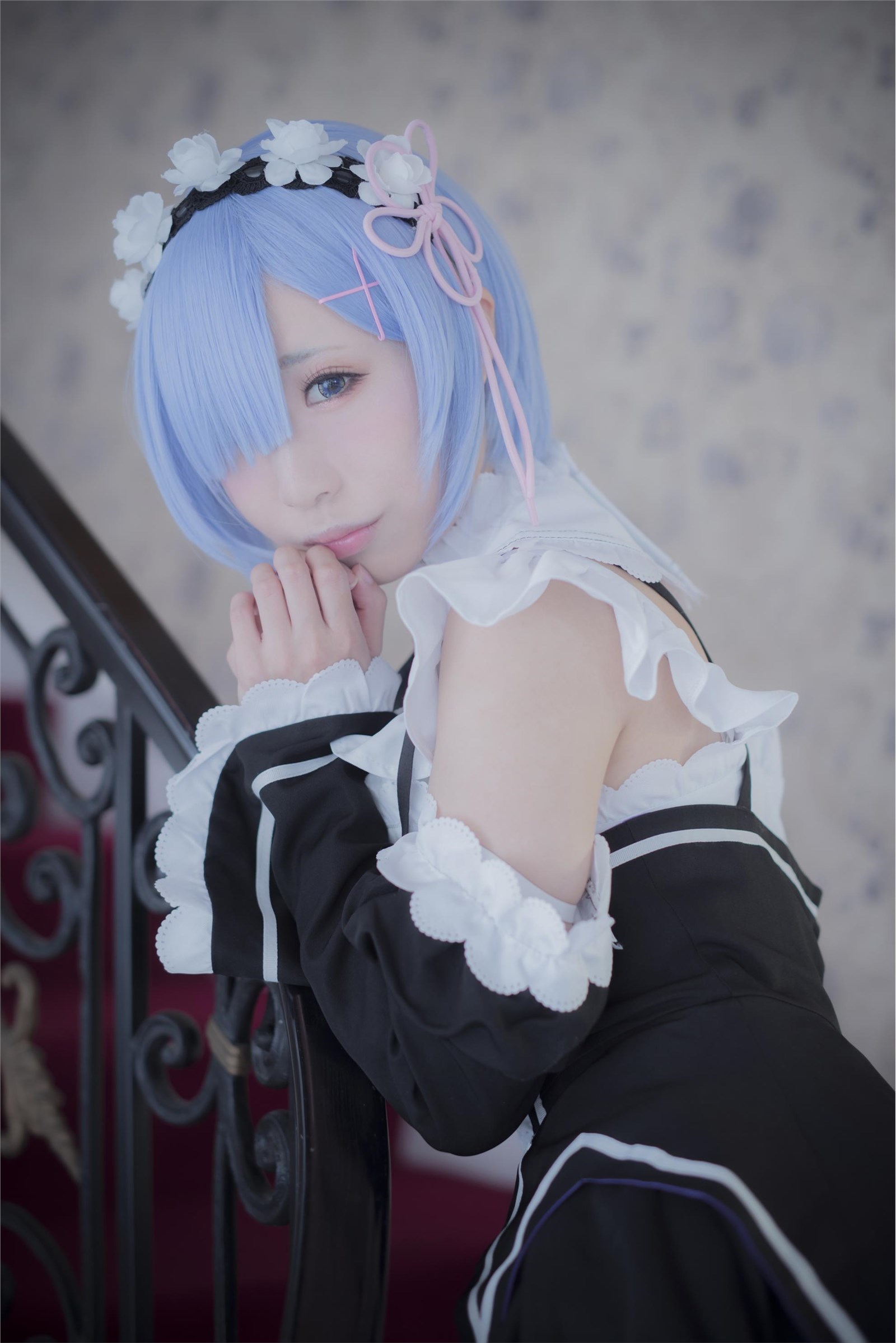 Gorgeous maid unifies girl's silk stockings cosplay(16)