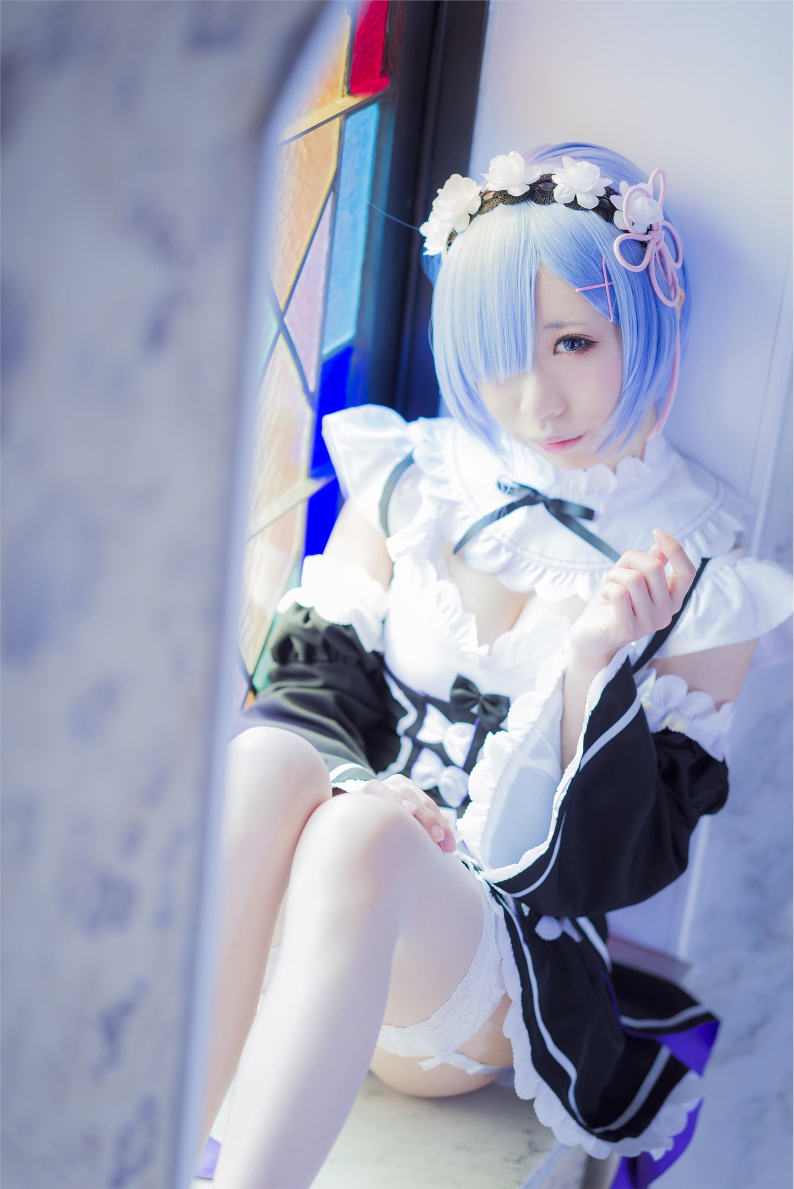 Gorgeous maid unifies girl's silk stockings cosplay(19)