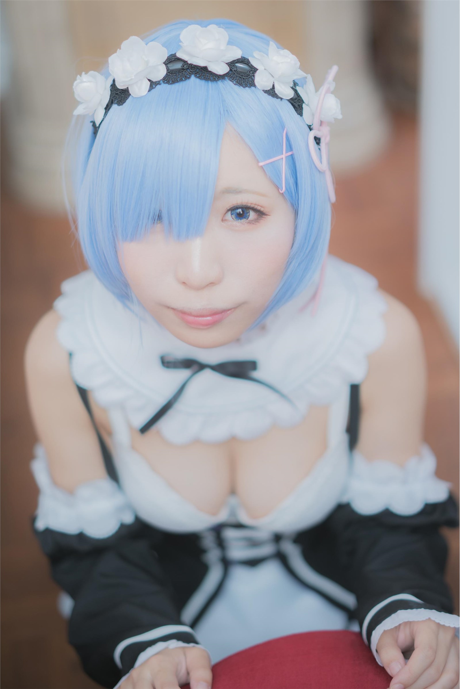 Gorgeous maid unifies girl's silk stockings cosplay(48)