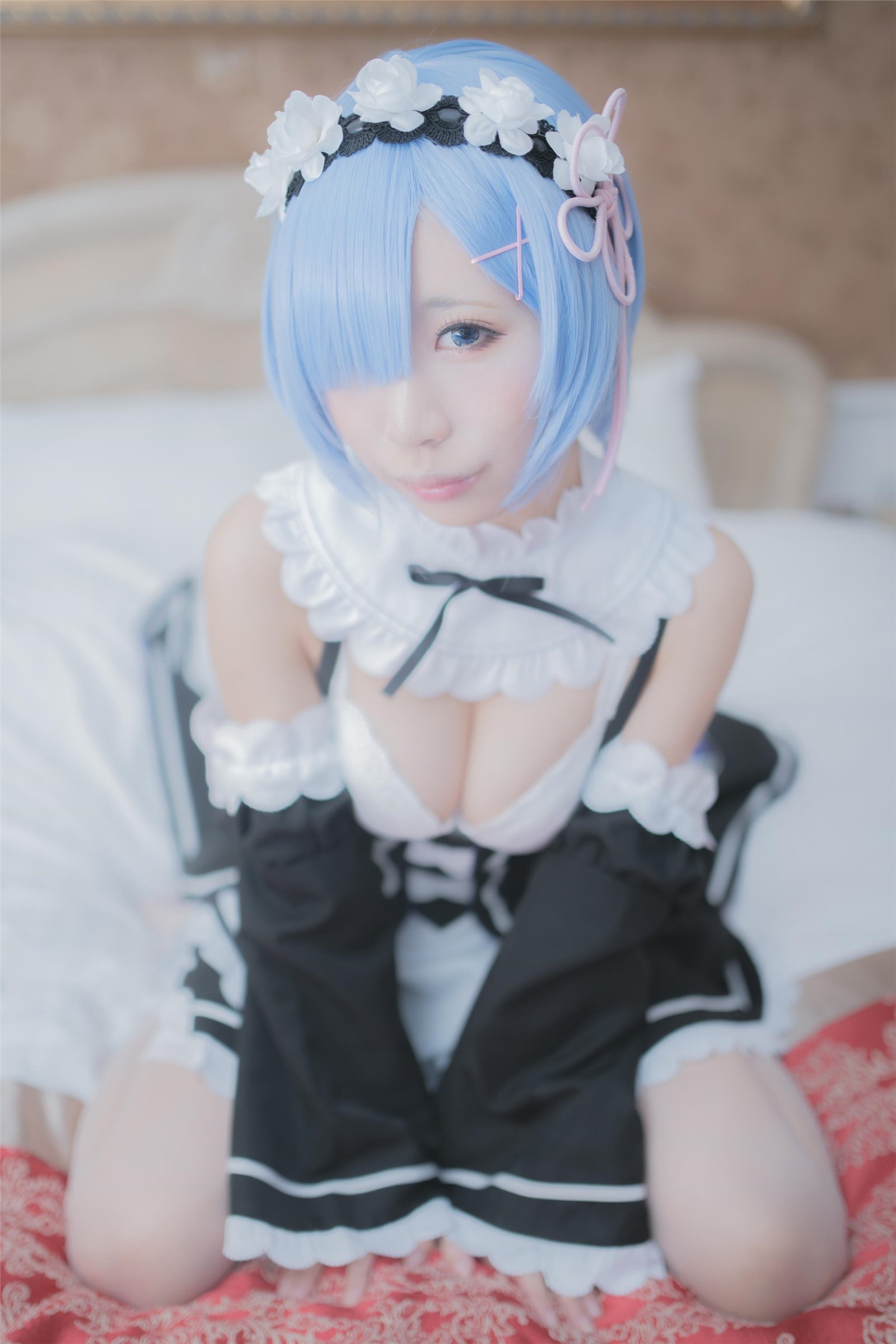 Gorgeous maid unifies girl's silk stockings cosplay(49)