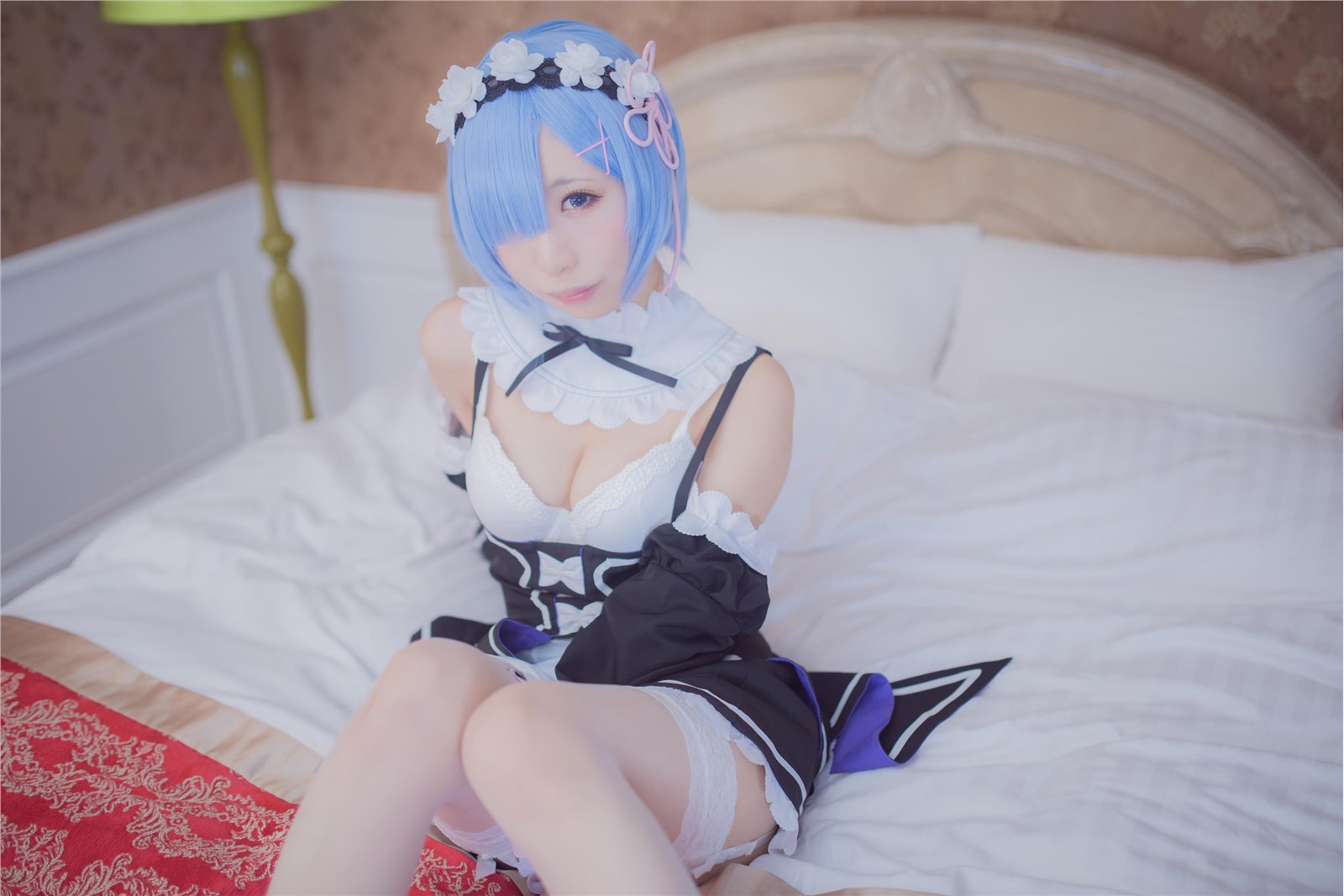 Gorgeous maid unifies girl's silk stockings cosplay(53)