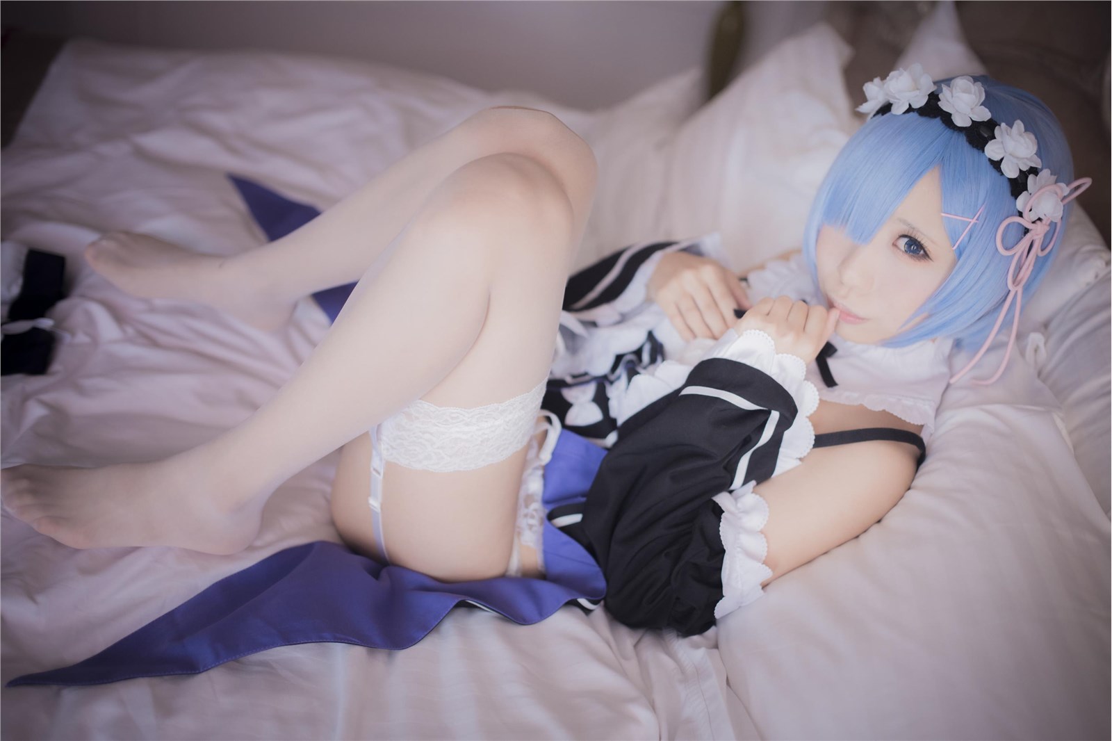 Gorgeous maid unifies girl's silk stockings cosplay(56)