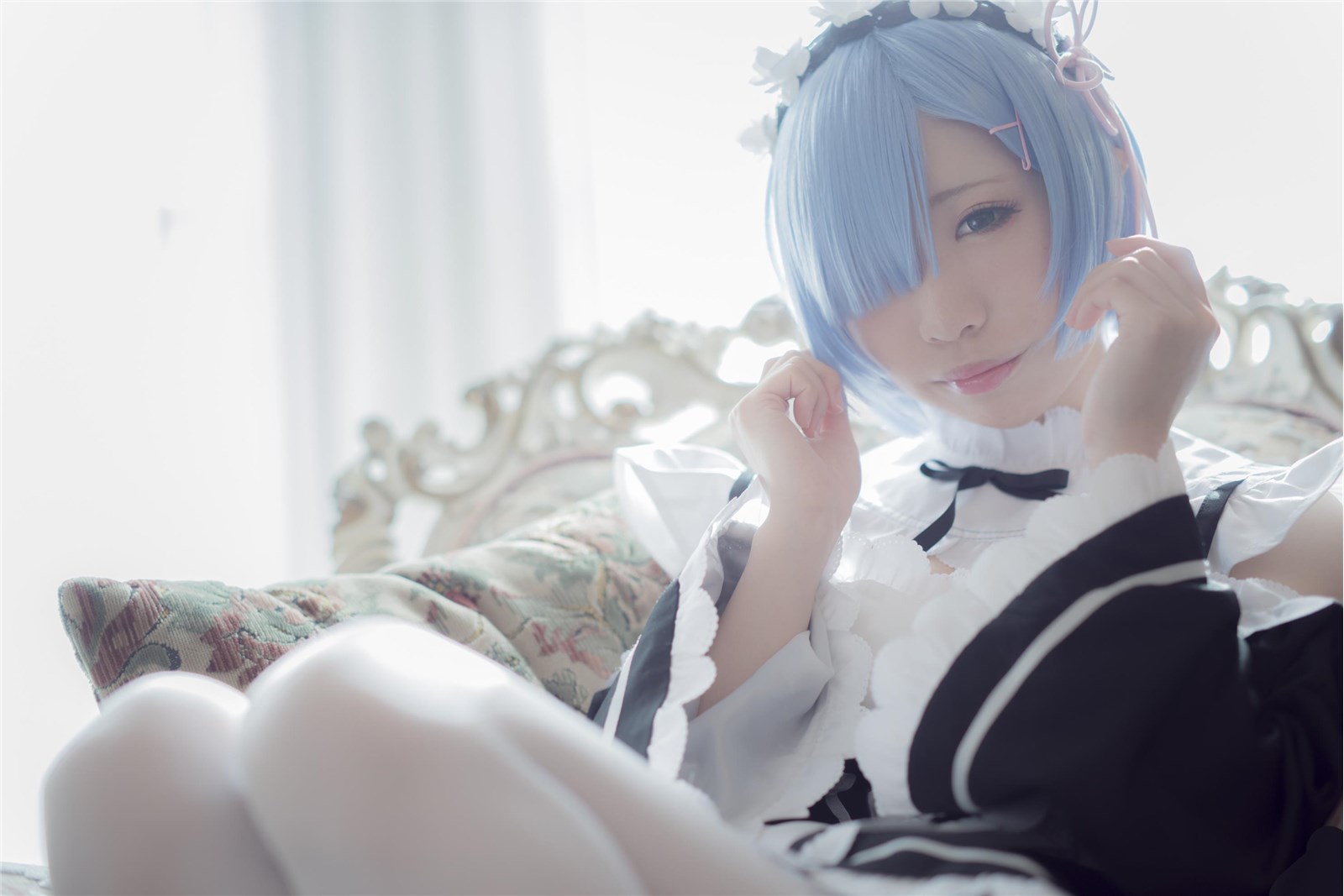 Gorgeous maid unifies girl's silk stockings cosplay(72)