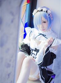 Gorgeous maid unifies girl's silk stockings cosplay(19)