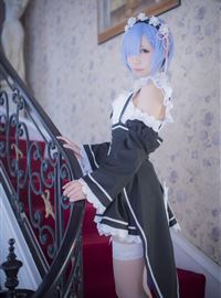 Gorgeous maid unifies girl's silk stockings cosplay(3)