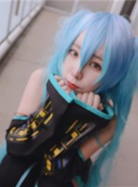 This sexy cosplayer and perverted band aid temptation(2)