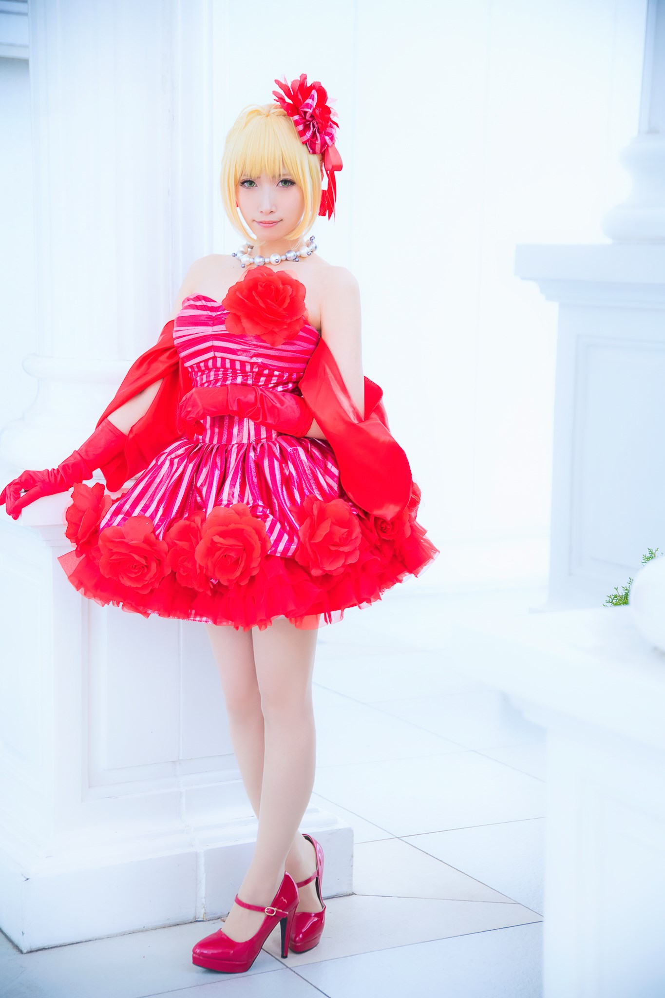 Elegant red dress beautiful little red shoes girl(25)