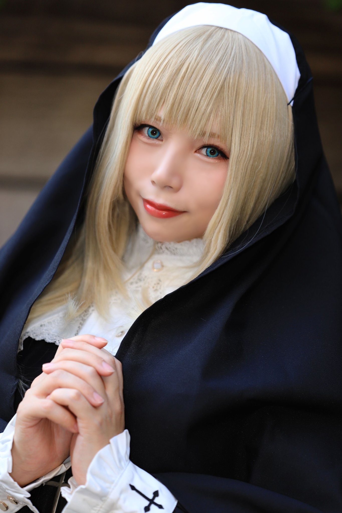 Nun's dress to ward off evil spirits on Halloween(31)