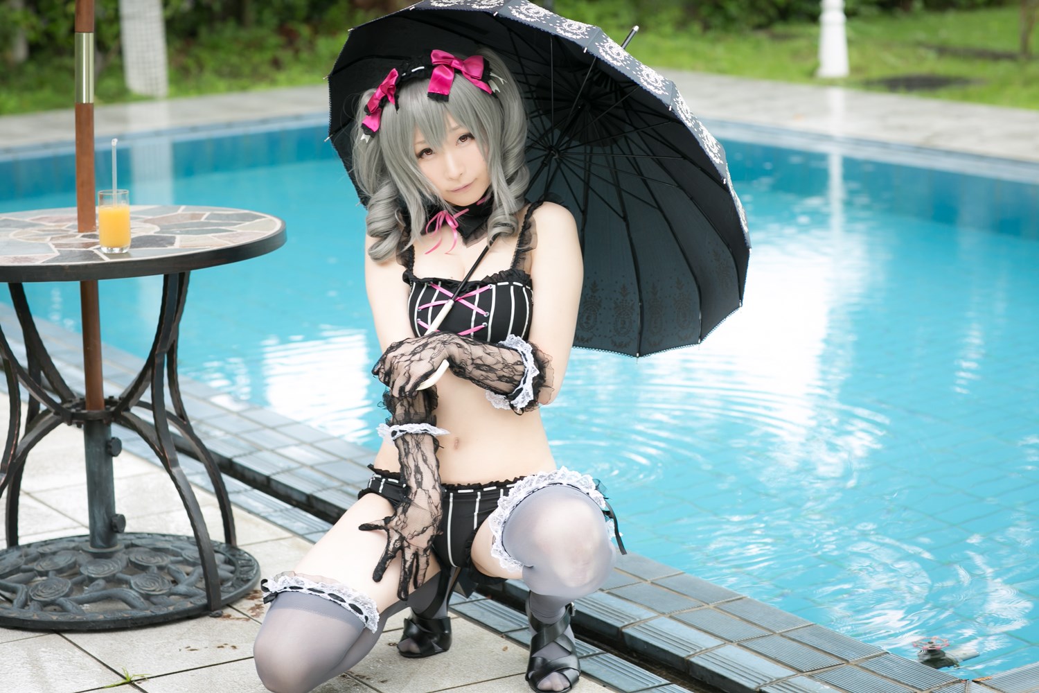 The combination of beautiful swimsuit and umbrella(40)