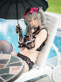The combination of beautiful swimsuit and umbrella(9)
