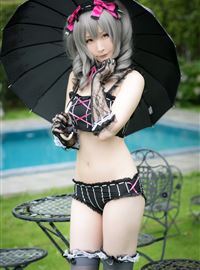 The combination of beautiful swimsuit and umbrella(7)