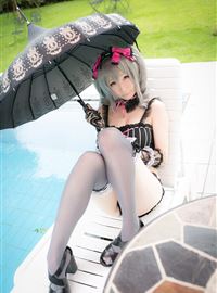 The combination of beautiful swimsuit and umbrella(19)