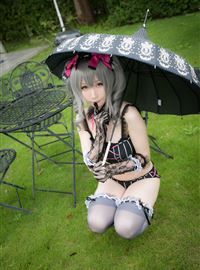 The combination of beautiful swimsuit and umbrella(8)
