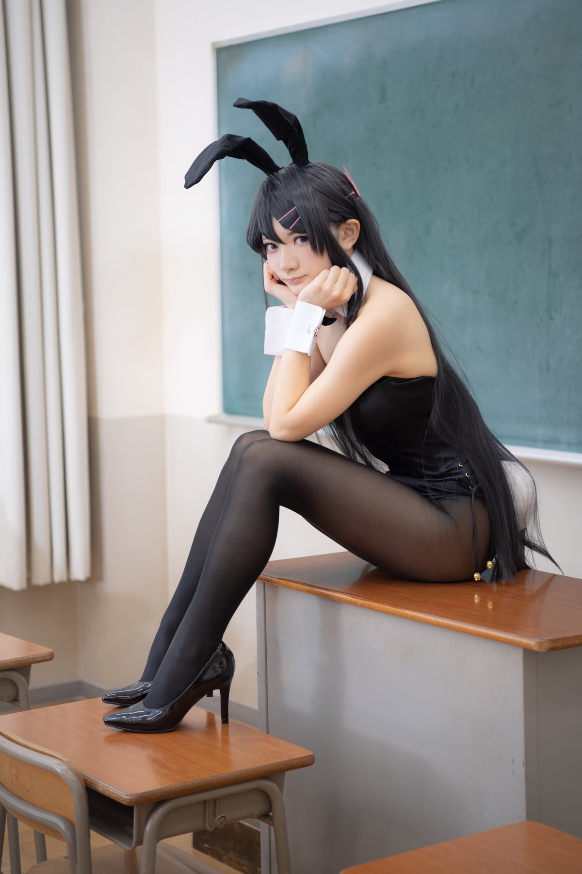 Rabbit ear schoolgirl teacher sells cute black reef maid fighting arms(19)