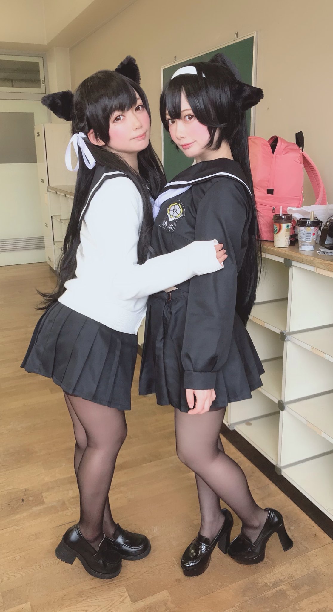 Rabbit ear schoolgirl teacher sells cute black reef maid fighting arms(57)