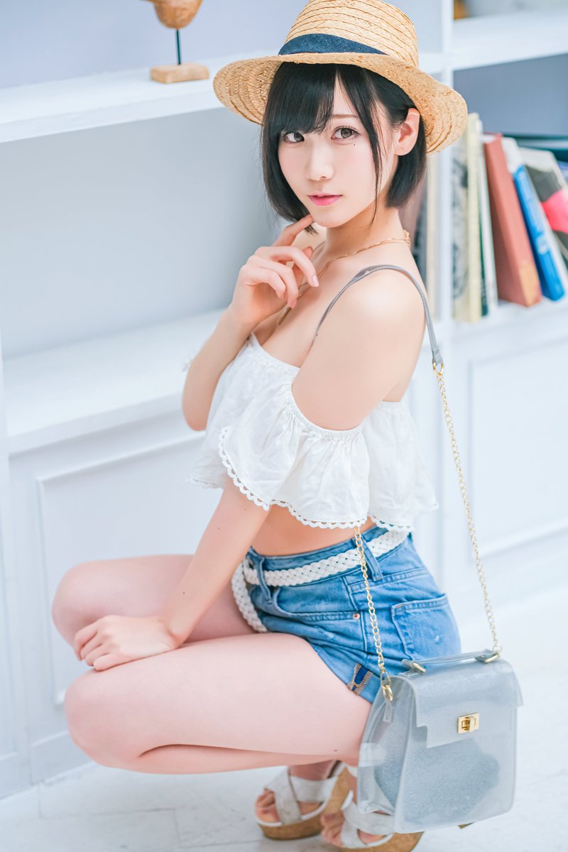 Summer girl wearing straw hat rabbit ear lotus official online licensing(32)