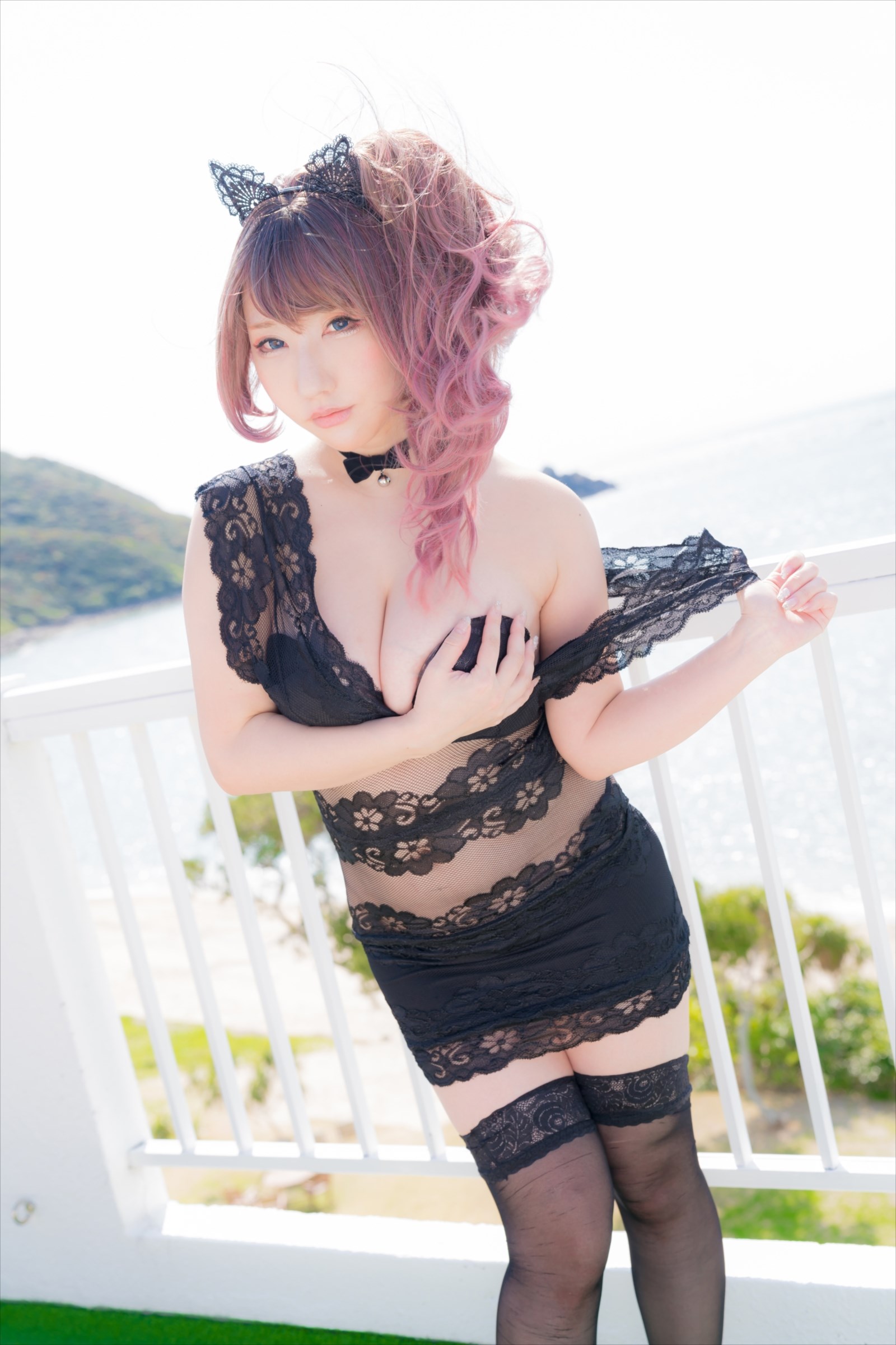 The seductive Saku falls into the underwear with silk stockings and frills(12)