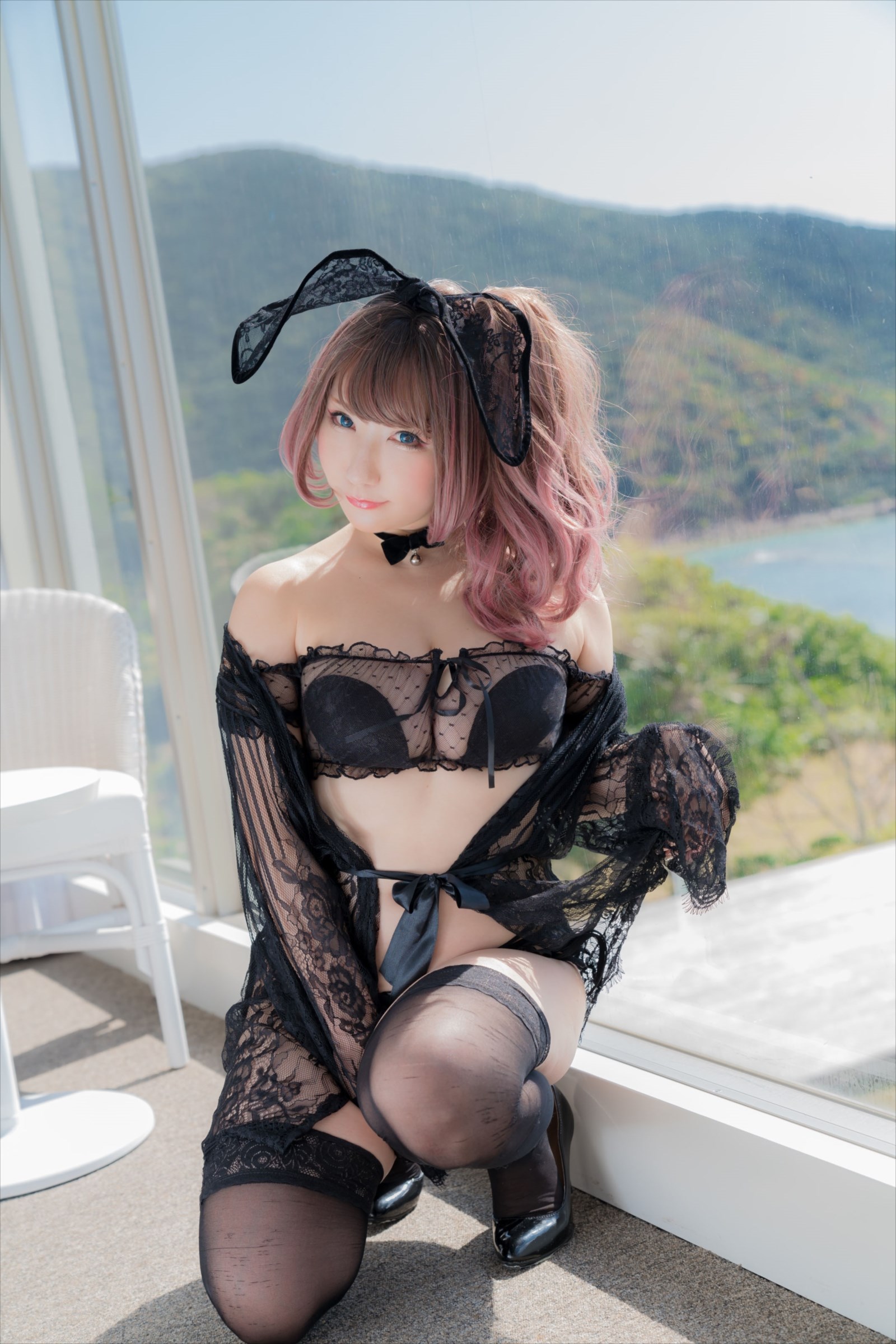 The seductive Saku falls into the underwear with silk stockings and frills(27)