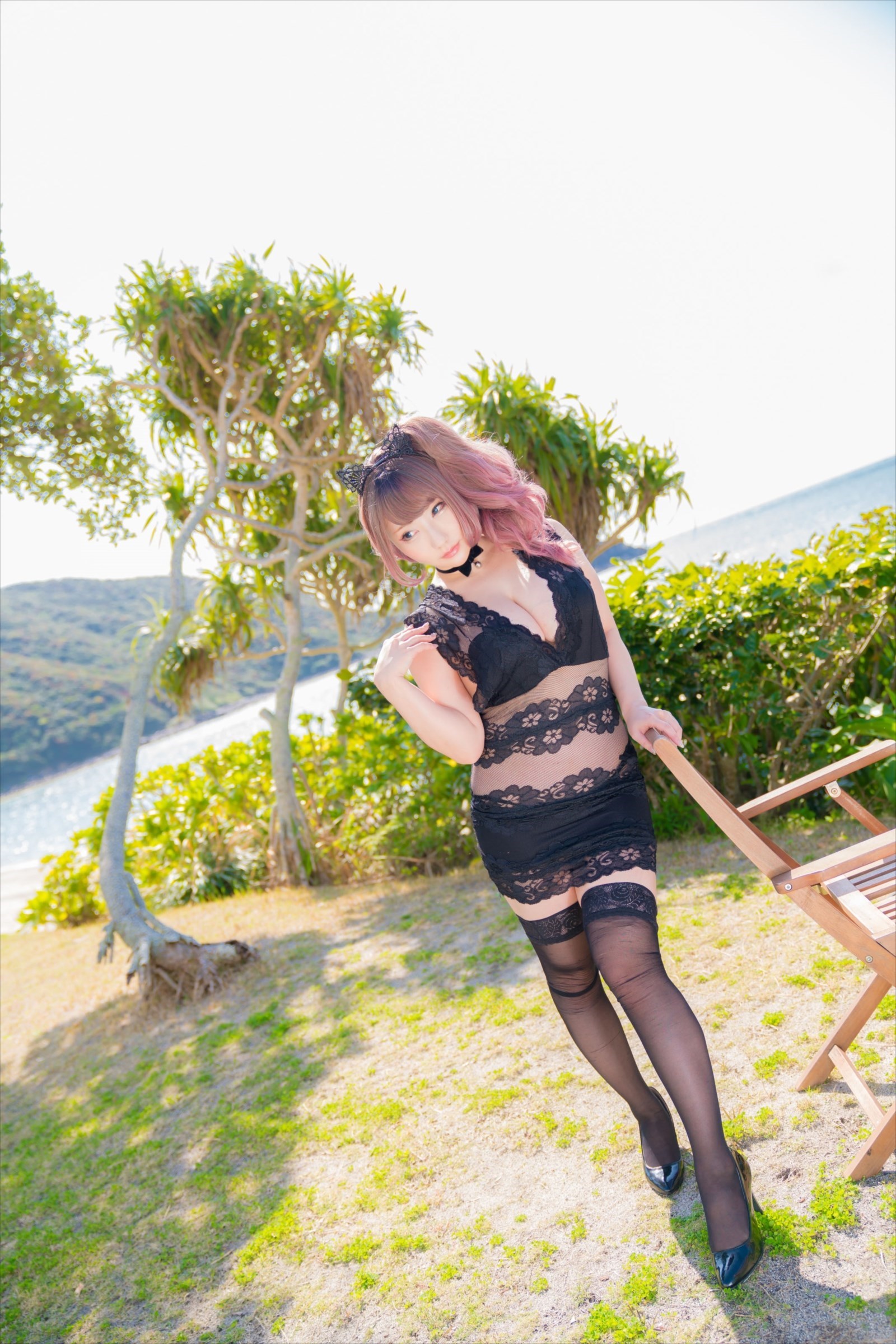 The seductive Saku falls into the underwear with silk stockings and frills(56)