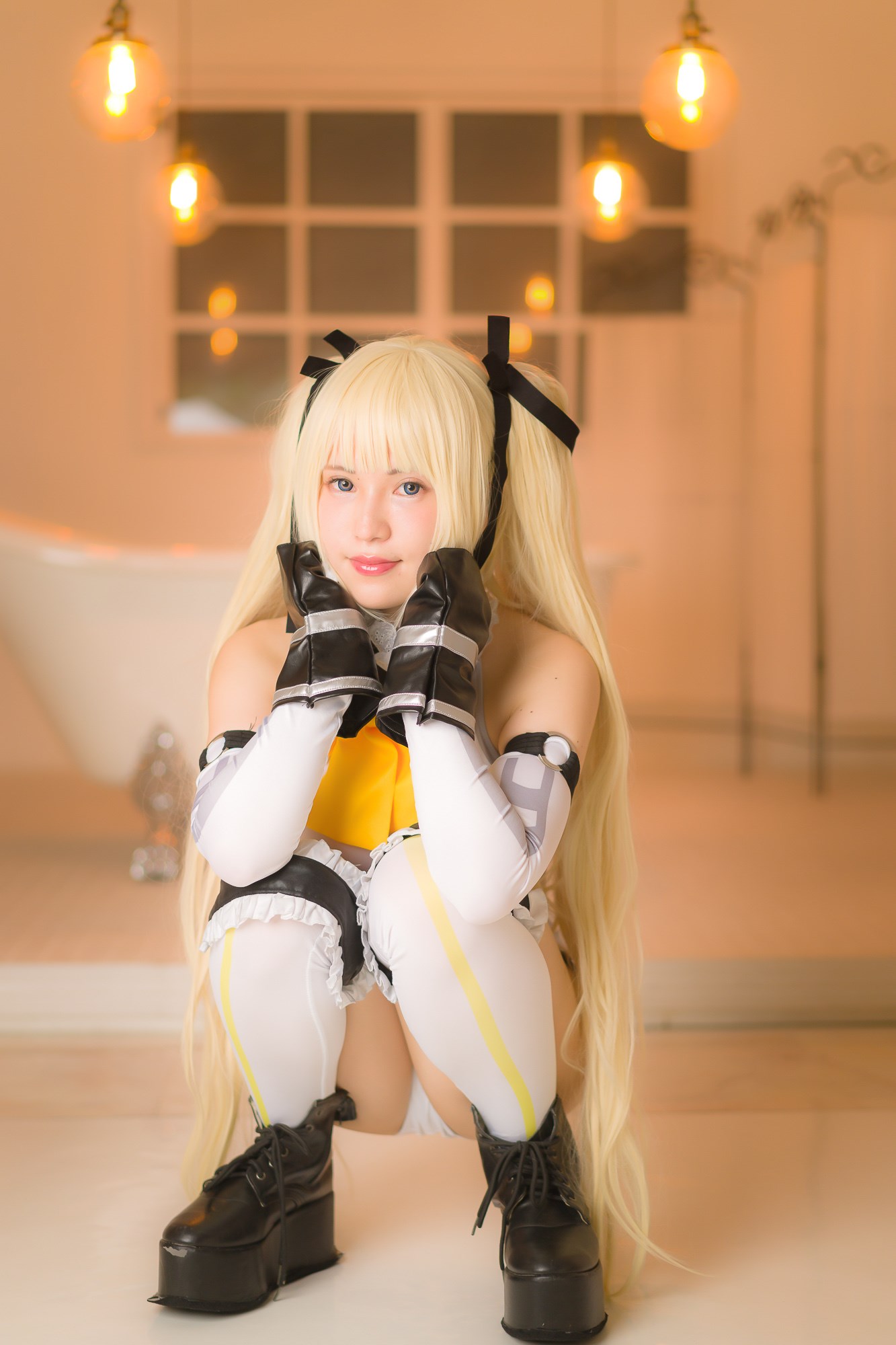 Cosplayer sexy loli with long legs(30)