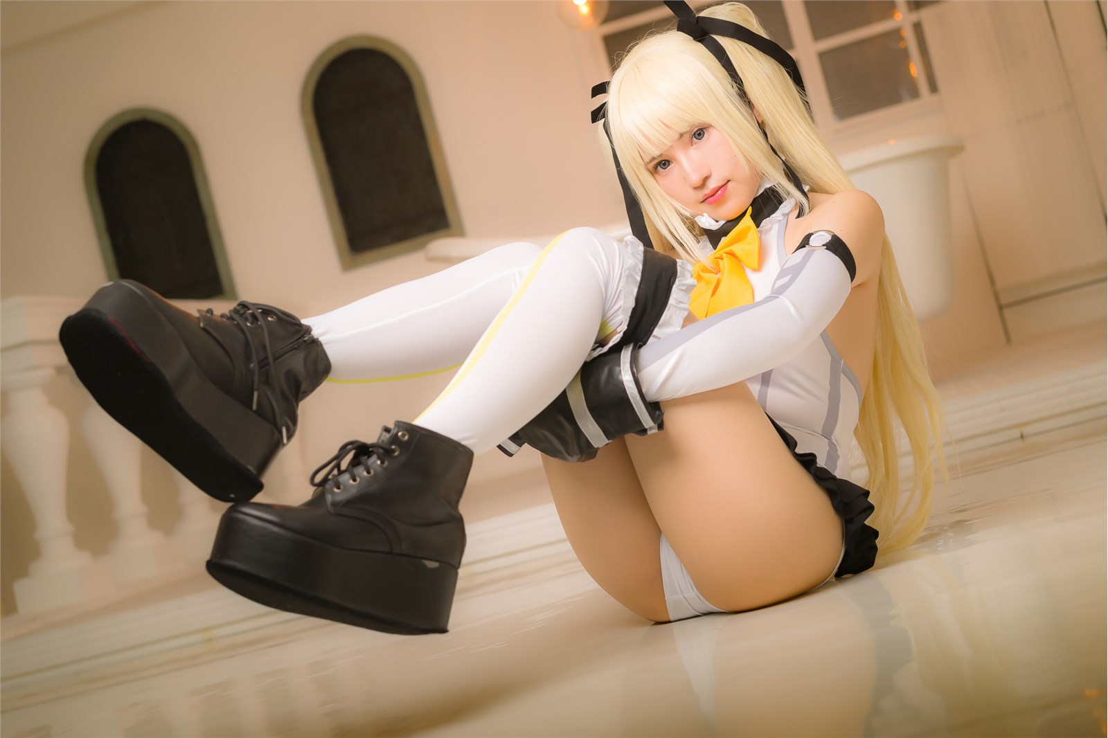 Cosplayer sexy loli with long legs(36)