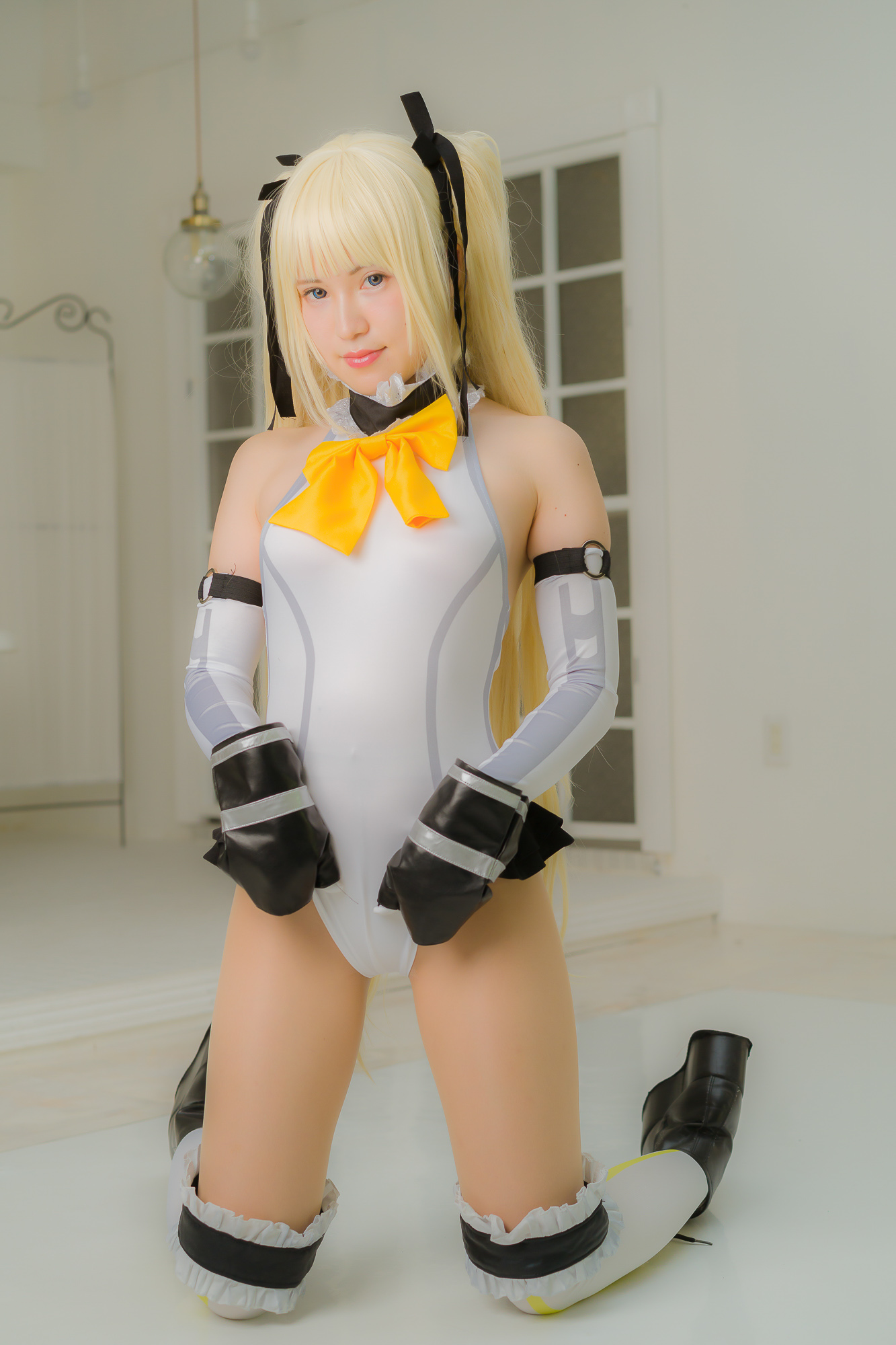 Cosplayer sexy loli with long legs(56)