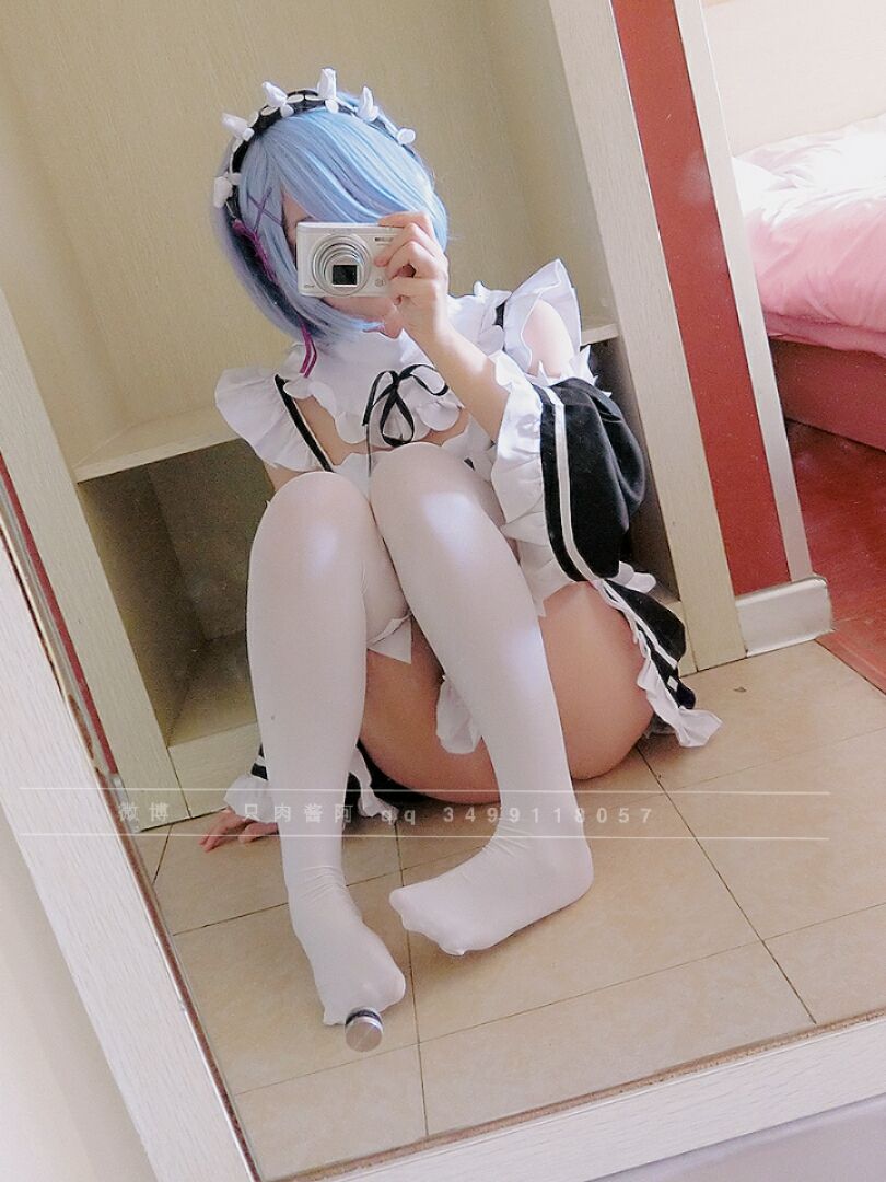 A sexy Cosplay with meat sauce(1)