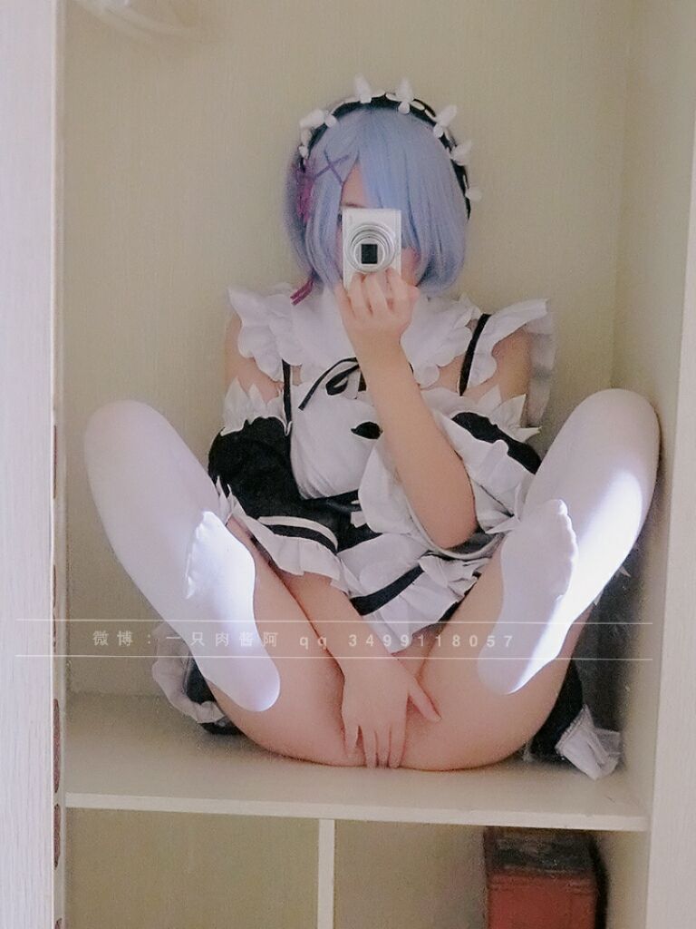 A sexy Cosplay with meat sauce(17)