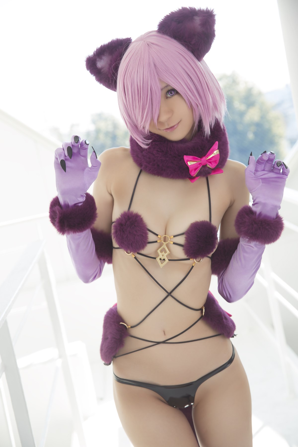 Cosplay with slender legs(21)